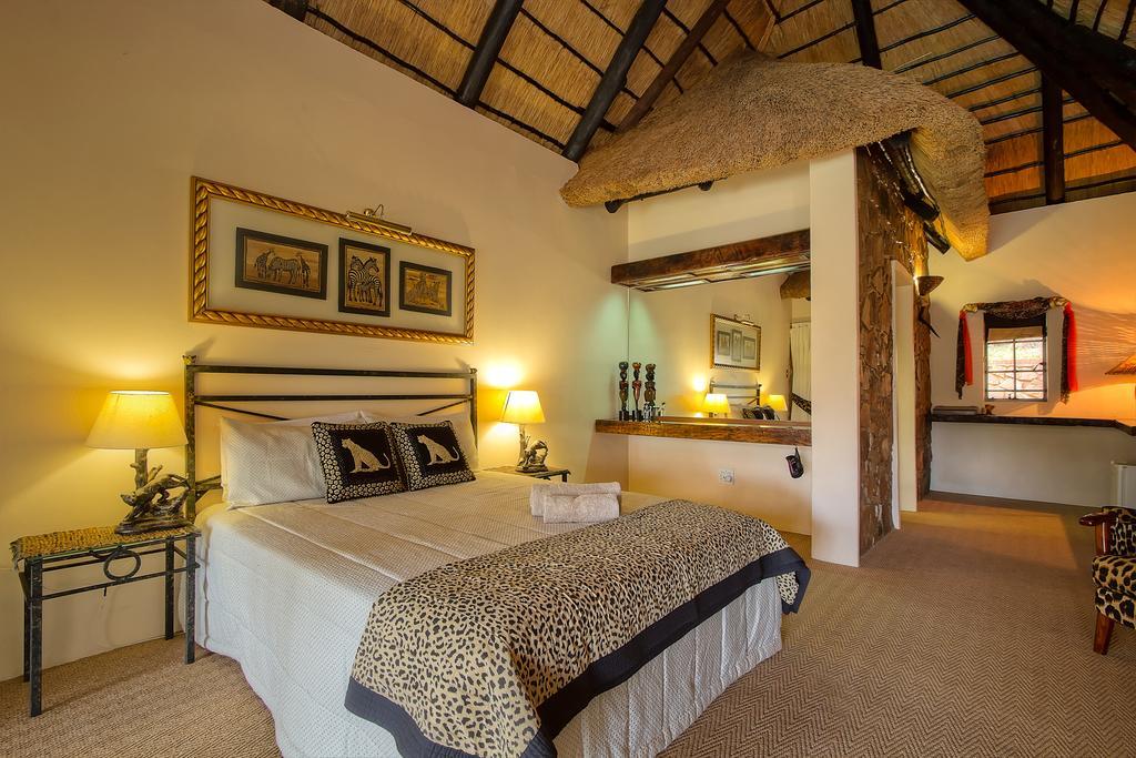 Ehlathini Lodge Mokopane Bagian luar foto